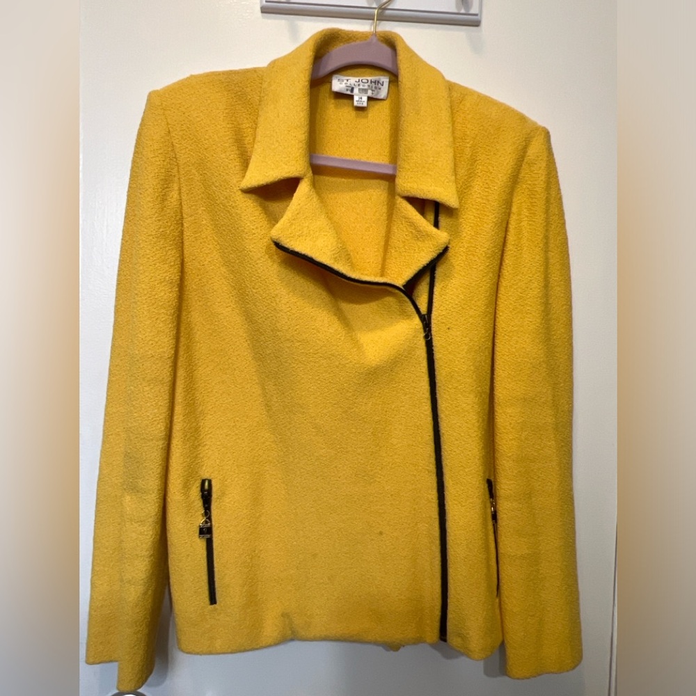 Vtg St John Collection Santana Knit Jacket Yellow Full Zip USA Sz 14 Logo Charm